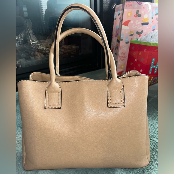 NWOT Tan Charming Charlie Handbag - Picture 2 of 9